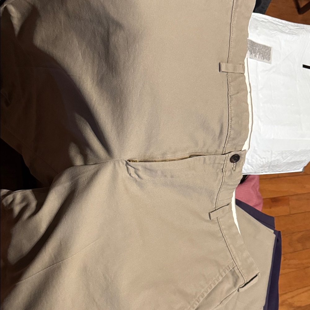 Dockers Men's Khaki Chinos